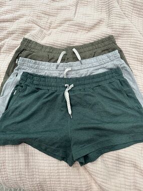 Vuori Women's Everyday Drawstring Shorts - Dark Green, Light Gray, Olive(3pairs)
